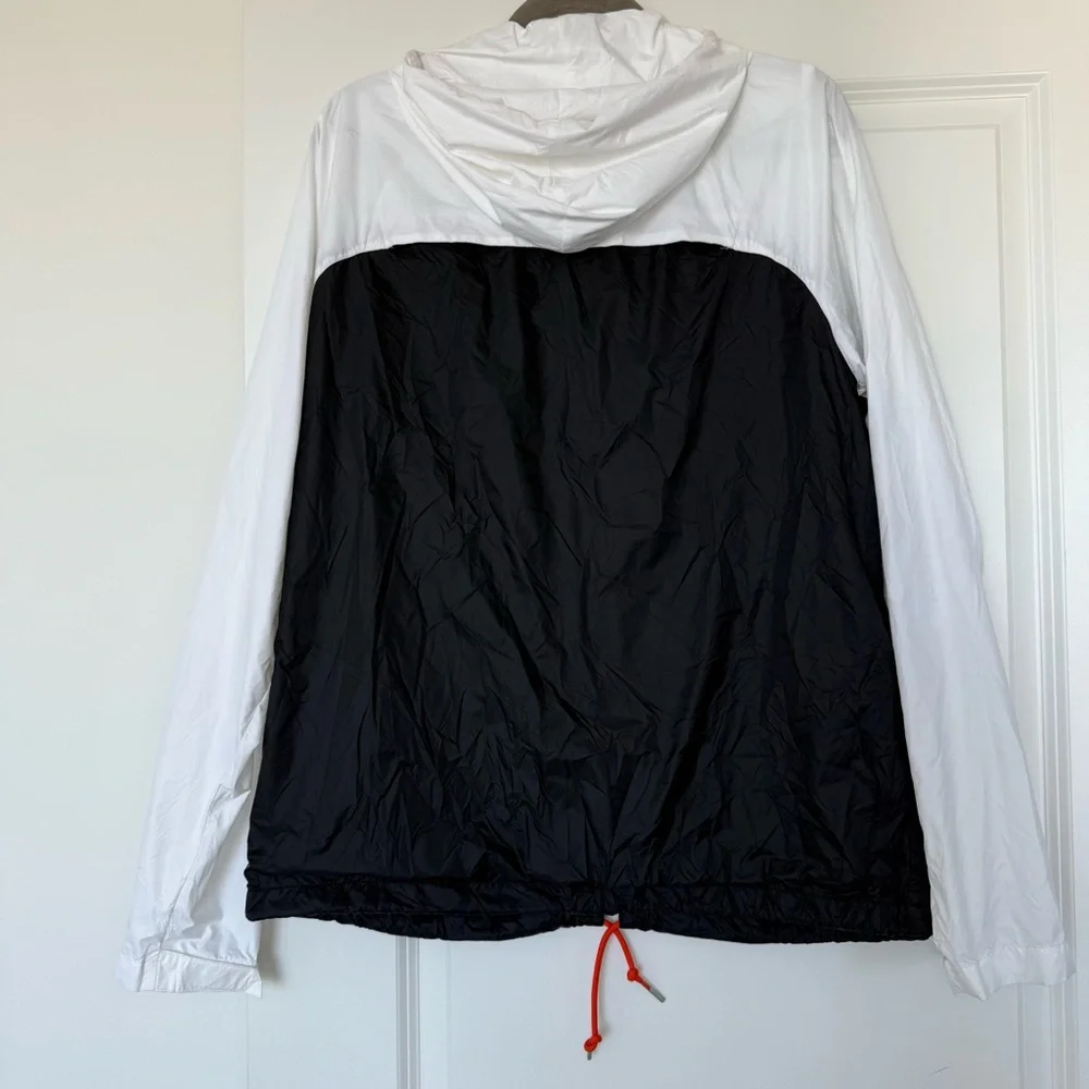 New Balance NBA Windbreaker Jacket Men M Black White Red Hooded Lightweight - Picture 3 of 12